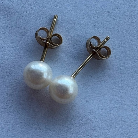 Gold and Pearl Stud Earrings NWOT - Picture 3 of 4